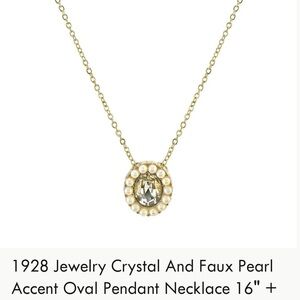 Gold and Pearl Pendant Necklace